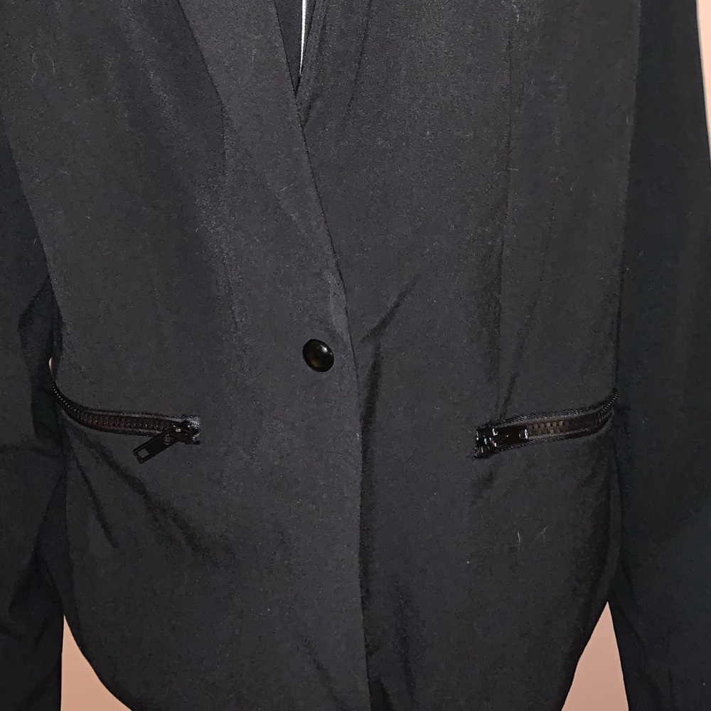 Stella Luce Elegant Black Blazer - Picture 4 of 7